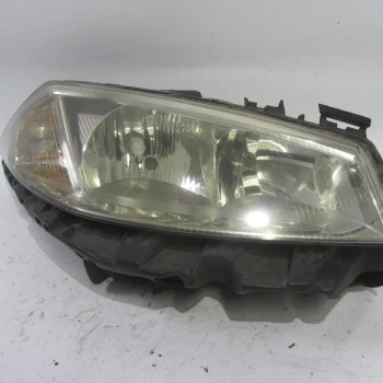 HEADLIGHT RIGHT Renault MEGANE 2006 1.5 DCI 8200476431