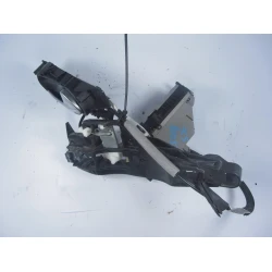 ZAKLEP  ZADAJ DESNA Peugeot 2008 2015 1.6 HDI 16V