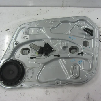 MEHANIZEM ŠIPE  SPREDAJ DESNA Hyundai i30 2007 1.6D 82480-2l060