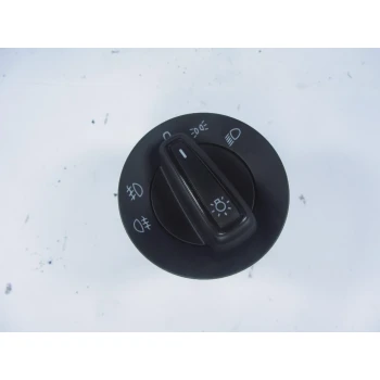 STIKALO LUČI Škoda Octavia 2018 COMBI 2.0 TDI 5e0941431f