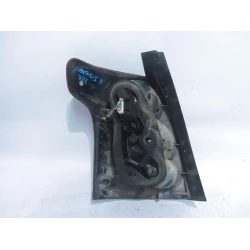 FARO POSTERIORE DESTRO Toyota Avensis 2004 2.0 D