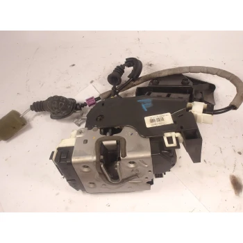 DOOR LOCK FRONT LEFT Mercedes-Benz C-Klasse  w204 a2047201535