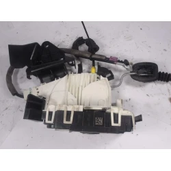 ZAKLEP SP LEVA Mercedes-Benz C-Klasse  w204 a2047201535