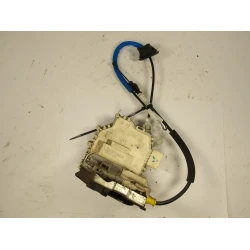 ZAKLEP  SPREDAJ DESNA Audi A4, S4 2010 2.0 TDI 8j1837016d