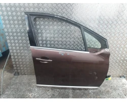 DOOR FRONT RIGHT Peugeot 2008 2015 1.2