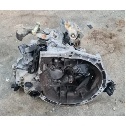 MENJALNIK Peugeot 2008 2015 1.2 9803846180