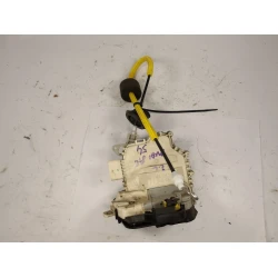 ZAKLEP  ZADAJ LEVA Audi A6, S6 2011 2.0 TDI AVANT AUT. 4f0839015j