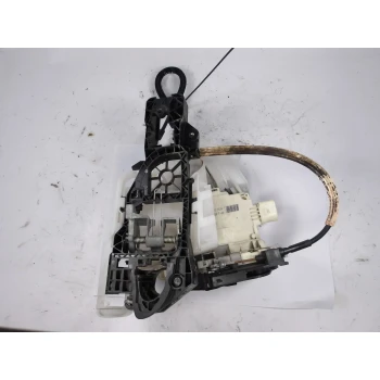 ZAKLEP  SPREDAJ DESNA Volkswagen Passat 2012 2.0 TDI VARIANT AUT. 3c1837016a