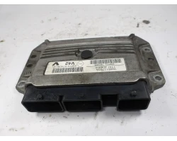 RAČUNALNIK MOTORJA Dacia DUSTER 2011 1.6 16V 237101830r   237100740r