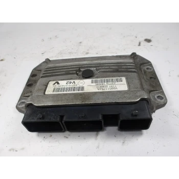 RAČUNALNIK MOTORJA Dacia DUSTER 2011 1.6 16V 237101830r   237100740r