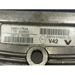 RAČUNALNIK MOTORJA Dacia DUSTER 2011 1.6 16V 237101830r   237100740r