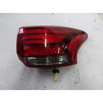STOP LUČ DESNA Mitsubishi Outlander 2016 2.2 DID 4WD ASG 8330A998