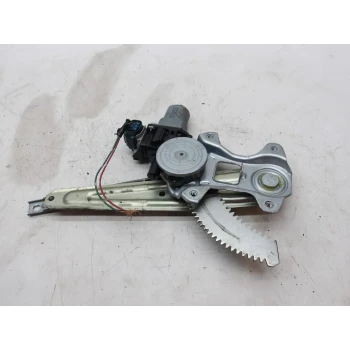 MECCANISMO ALZA VETRO POSTERIORE SINISTRO Nissan Juke 2010 1.5 DCI 827211U600 82730CV01B