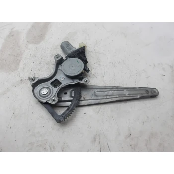MEHANIZEM ŠIPE  ZADAJ DESNA Hyundai i20 2009 1.4 988101j100  2621004680