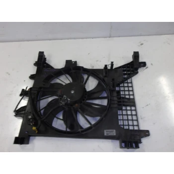 VENTILATOR HLADILNIKA Dacia DUSTER 2011 1.6 16V 214814567R