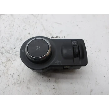 STIKALO LUČI Opel Insignia 2013 2.0 DT 16V SW 22901647