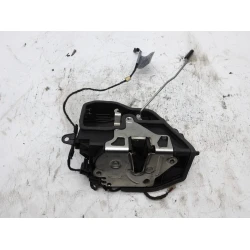 ZAKLEP  SPREDAJ DESNA BMW 1  e87 7167074