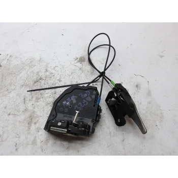 DOOR LOCK REAR RIGHT Toyota Auris 2007 1.4 D4D