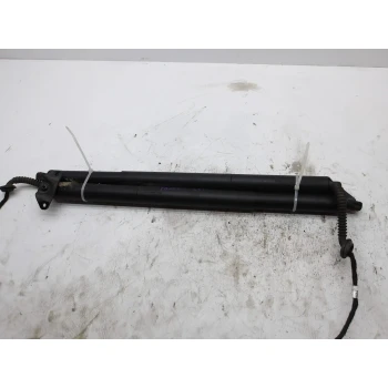 BOOT STRUT Volkswagen Passat 2015 2.0 TDI AUT 4MATIC VARIANT 3G9827851B