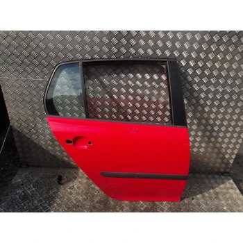 GOLA VRATA ZADAJ DESNA Volkswagen Golf 2004 V. 1.9 TDI