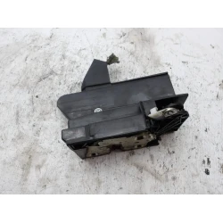 ZAKLEP SPREDAJ DESNA Dacia Sandero 2019 1.0 ZAKLEP SPREDAJ DESNA Dacia Sandero 2019 1.0