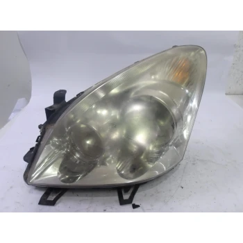 FARO ANTERIORE SINISTRO Toyota Corolla Verso 2008 2.2D