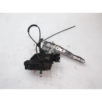 ZAKLEP  SPREDAJ DESNA Citroën C3 2009 1.4 16V PICASSO 9136FH