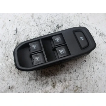 STIKALO STEKLA Dacia DUSTER 2019 1.6 16V 4X4 254113300r   254118722r