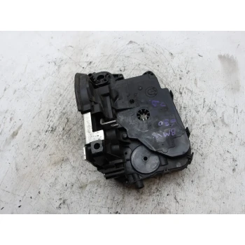 ZAKLEP  ZADAJ DESNA BMW 3 2007 318D TOURING