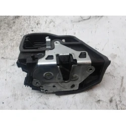 ZAKLEP  ZADAJ DESNA Mini Countryman 2012 2.0D 51227229460