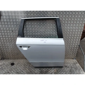 GOLA VRATA ZADAJ DESNA Volkswagen Passat 2009 2.0 TDI