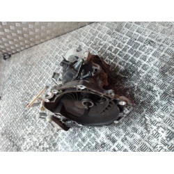 MENJALNIK Opel Corsa 2008 1.4 16V ML5 55561900