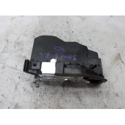 ZAKLEP  ZADAJ LEVA BMW 3 2014 318 D 51227229459