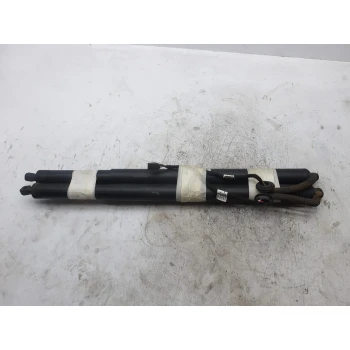 BOOT STRUT Volkswagen Passat 2016 2.0 TDI AUT. 4 MOTION VARIANT 3G9827851B