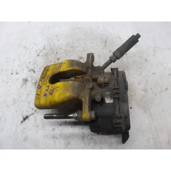 PINZA FRENO POSTERIORE DESTRA Mercedes-Benz CLA 2015 180D AUT. a2464232498