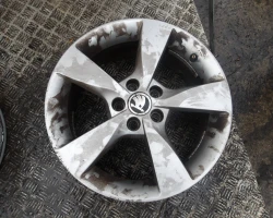 CERCHIO 16" Škoda RAPID 2012 1.6 TDI 5ja601025a  7jx16h2 et46