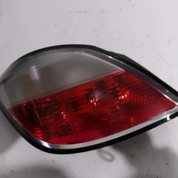 STOP LUČ LEVA Opel Astra 2004 1.4 93190304