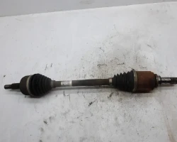 FRONT LEFT DRIVE SHAFT Renault MEGANE III  2010 1.5 DCI 8200847584