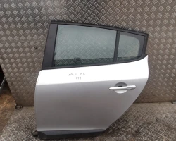 PORTA LAMINERA NUDA POSTERIORE SINISTRA Renault MEGANE III  2010 1.5 DCI 821003885R