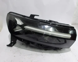 HEADLIGHT RIGHT Dacia DUSTER 2025 1.2 4X4 260107725r