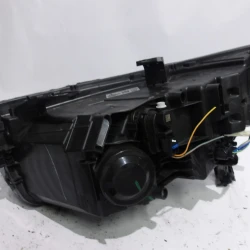 HEADLIGHT RIGHT Dacia DUSTER 2025 1.2 4X4 260107725r