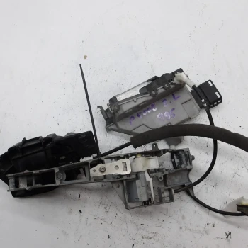 ZAKLEP  ZADAJ LEVA Peugeot 5008 2012 1.6 HDI AUT 9800624280