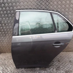 GOLA VRATA ZADAJ LEVA Volkswagen Jetta 2007 1.9 TDI 1K5833105E