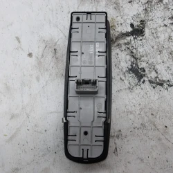 STIKALO STEKLA Renault MEGANE III  2011 GRANDTOUR 1.5 DCI 809610006r