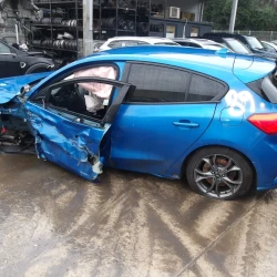 AUTO PER PEZZI Ford Focus 2019 2.0 TDCI