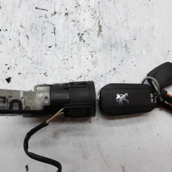 STEERING WHEEL LOCK Peugeot 308 2017 1.2 i BREAK 9663123380