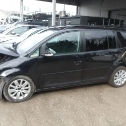 AUTO PER PEZZI Volkswagen Touran 2014 2.0 TDI AUT.