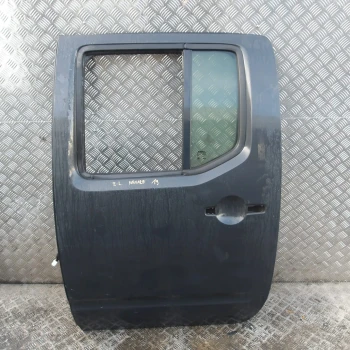 DOOR REAR LEFT Nissan Navara 2007 2.5 DCT 4X4 82101EB332