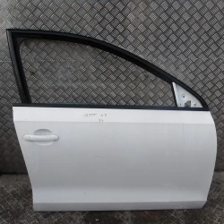 GOLA VRATA SP.DESNA Volkswagen Jetta 2011 1.6 TDI 5C6831056B