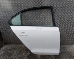 GOLA VRATA ZADAJ DESNA Volkswagen Jetta 2011 1.6 TDI 5C6833056A